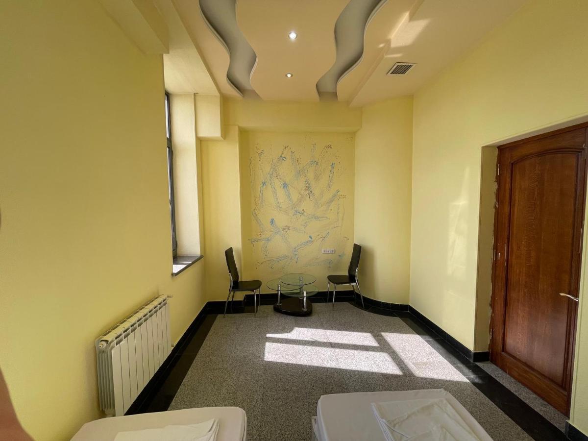 Joy Hotel Apartament يريفان المظهر الخارجي الصورة